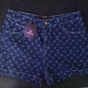 Louis Vuitton Jean shorts size 12/14 xxl